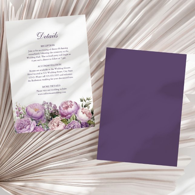 Boho Lilac Peonies Mariage Détails Carte (Boho Lilac Peonies Wedding Details Card on a boho neutral dry palm leaf.)