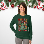 Boho Merry Christmas Retro Frau T-Shirt<br><div class="desc">Details, Retroschriften und Blume machen ein niedliches Design zu Weihnachten. Das Shirt dieser Langschläferin ist auf Trend und wird Sie zum Lächeln bringen.</div>