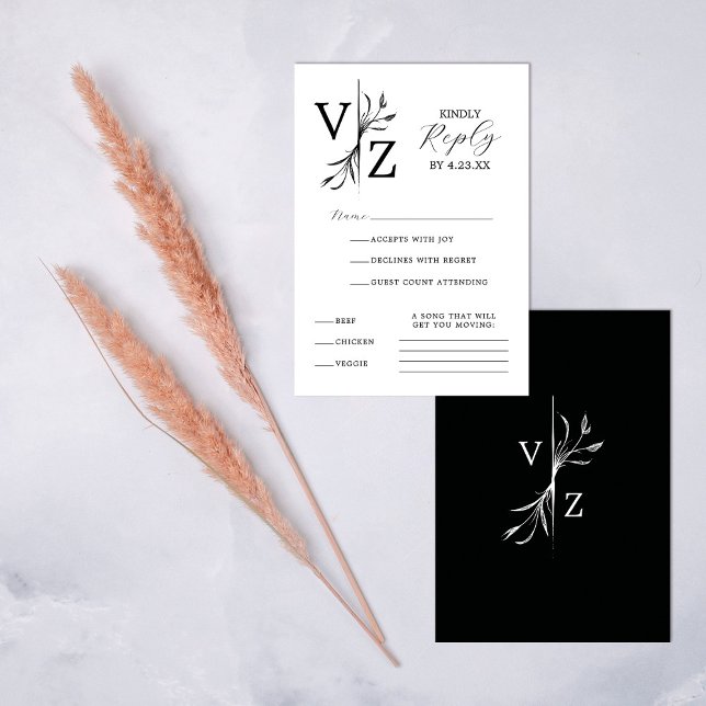 Boho Minimal Black and White Leaf Monogram Wedding RSVP Karte (Von Creator hochgeladen)