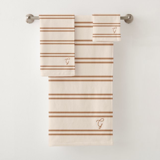 Boho Modern Monogrammed Name Striped Beige Brown Badhandtuch Set (Insitu)