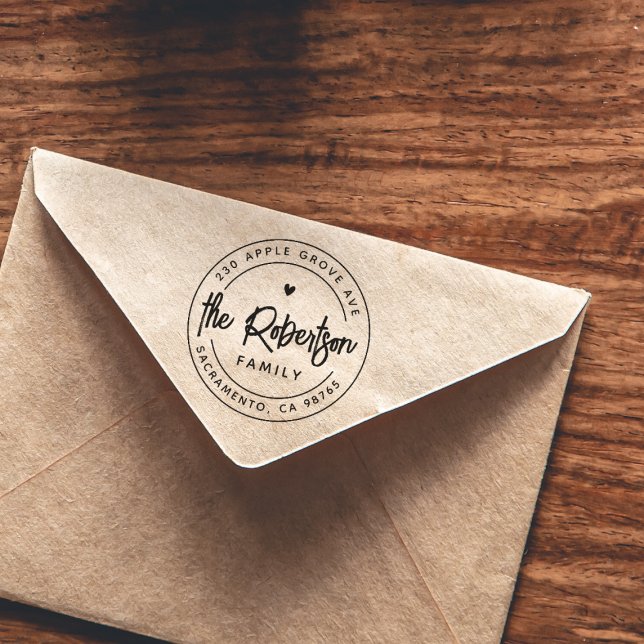 Boho Moderner Familienname Herzstück Rücksendeadre Gummistempel (Stamp Mockup)