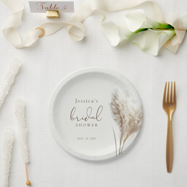 Boho Neutral Fluffy Pampas Grass Brautparty Pappteller (Hochzeit)
