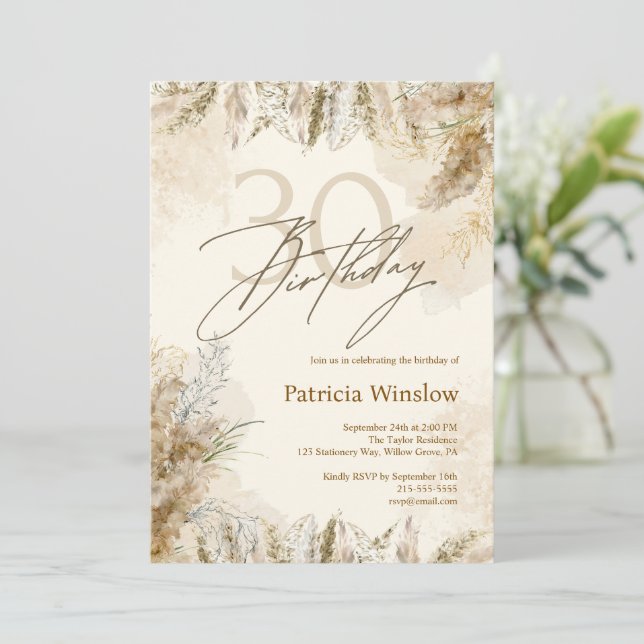 Boho Neutral Pampas 30. Geburtstag Einladung (Stehend Vorderseite)
