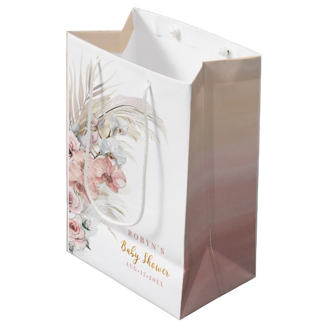 Boho Pampas Baby Duschgeschenk Beutel Pink Girl Mittlere Geschenktüte (Vorderseite Schrägansicht)