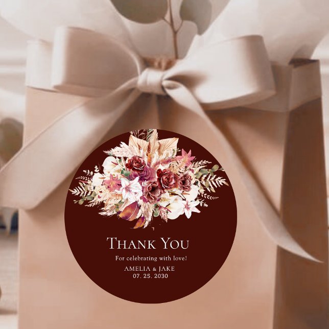 Boho Pampas Burgundy Floral Round Wedding  Runder Aufkleber (Von Creator hochgeladen)