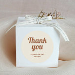 Boho Retro Script | Hochzeit Danke Runder Aufkleber<br><div class="desc">Diese trendige Hochzeit dank Aufkleber oder Favoriten sind in Vintagen neutralen Farbtönen von brauner Terrakotta und Elfenbeincreme mit Retro-Stil Text.</div>