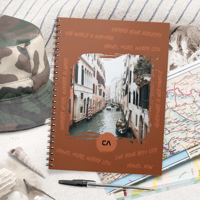 Boho Rust Reiseangebot mit Monogramm und Foto Notizblock (Boho Rust Travel Quote with Monogram & Photo Notebook ©Susanne Sachers - Sunny Wanderlust 🌞✈️)