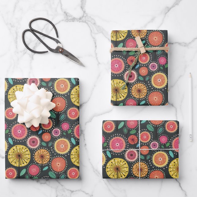 Boho Scandi Folk Blume Muster Wrapping Paper Geschenkpapier Set (Vorderseite)