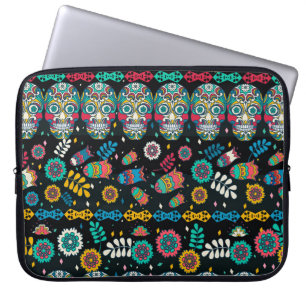 Boho-Stammes-Schädel: farbenfrohes Muster. Laptopschutzhülle