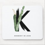 Boho Succulents Letter K Monogram Tropical Mousepad<br><div class="desc">Maßgeschneidertes K-Monogramm-Mousepad mit Aquarell-Sukkulenten, Imitaten, Blattgold und schwarzen Aquarellpinsel-Akzenten. Personalisieren Sie dieses sukzente Mousepad, indem Sie Ihren Namen oder andere Details hinzufügen. Dieses Mousepad mit dem roten Buchstaben K Monogramm wird als Geschenk perfekt sein. Andere Briefe sind verfügbar.</div>