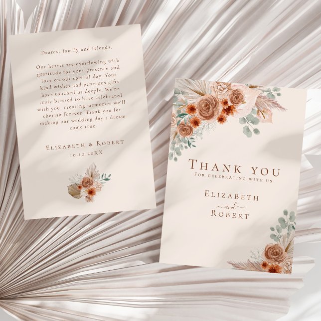 Boho Terracotta Floral Pampas Grass Wedding Dankeskarte (Boho Terracotta Floral Pampas Grass Wedding Thank You Card on a sunny neutral dry palm leaf.)