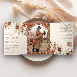 Boho Terracotta Floral Wildblume Creme Wedding Dreifach Gefaltete Einladung