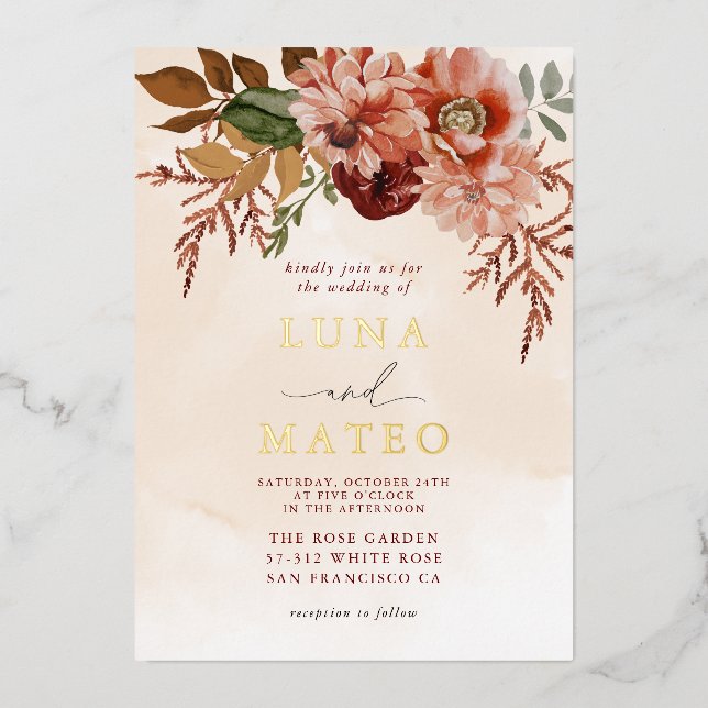 Boho Terracotta und Burgundy Fall Floral Wedding Folieneinladung (Vorderseite)