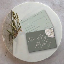 Boho Tropical Sage Green Floral UAWG RSVP Karte