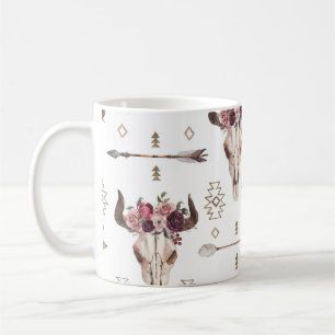 Boho-Wasserfarbe: Pfeile, Totenkopfmuster. Kaffeetasse