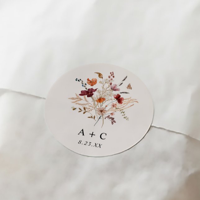 Boho Wildblume Fall Burgundy Rust Wedding Runder Aufkleber (Boho fall wildflower wedding favor stickers simple elegant)