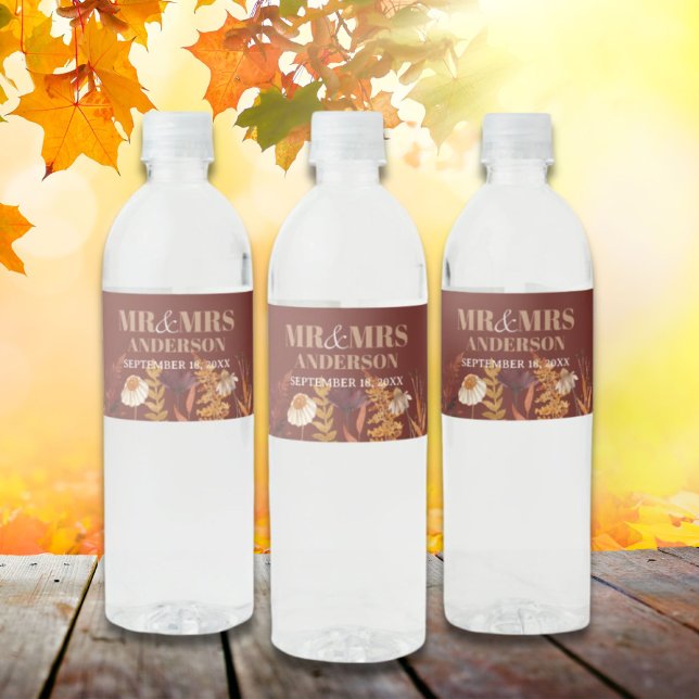 Boho Wildblume Terracotta Herbstliche Hochzeit im  (Boho Wildflower Terracotta Autumn Fall Wedding Water Bottle Label)