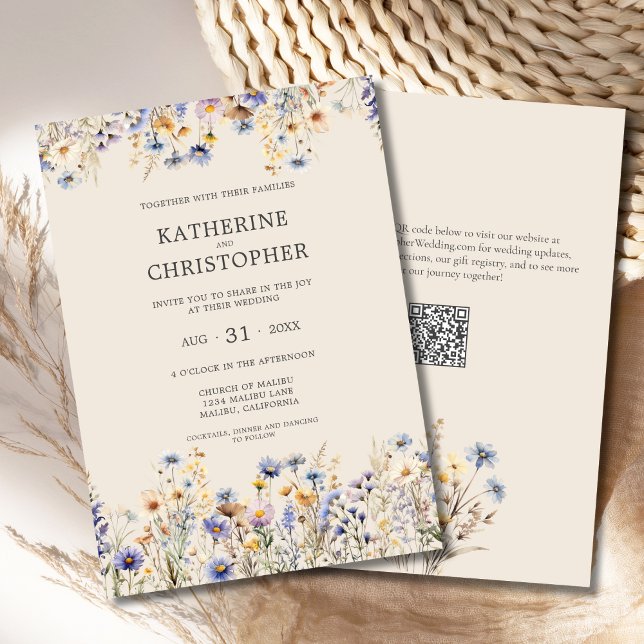 BOHO Wildblume Wasserfarben Elegante Beige Hochzei Einladung (BOHO Wildflowers Elegant Wedding Invitation with Purple, Blue, Yellow Wildflowers, QR Code, Beige.)