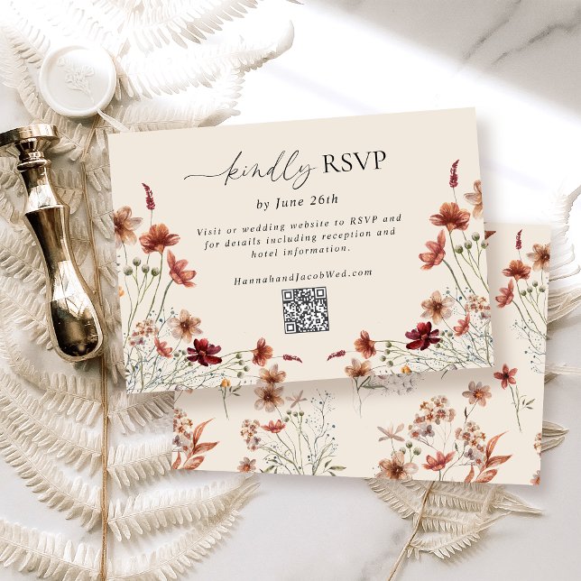 Boho Wildblume Wedding QR Code RSVP Karte (Von Creator hochgeladen)