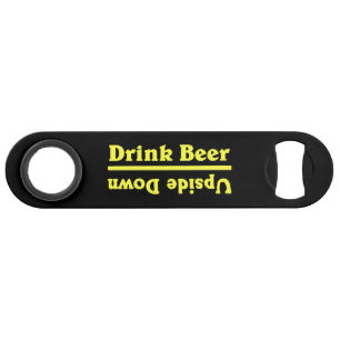 Boire de la bière à l'envers