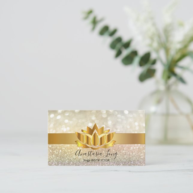 Bokeh Gold, Lotus Blume Yoga Instructor Business Visitenkarte (Stehend Vorderseite)
