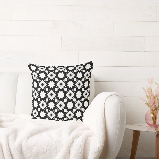 Bold Abstract Black and White Star Lattice Cushion Kissen (Liege)