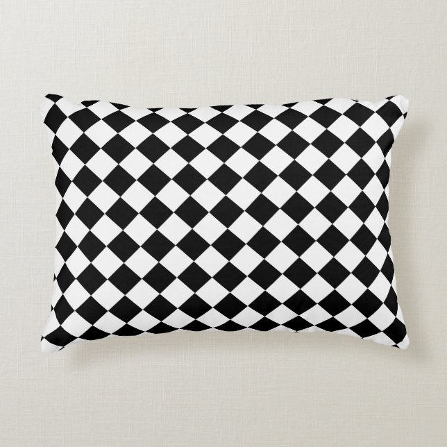 Bold Black and White Chevron Pattern Classic Dekokissen (Vorderseite)