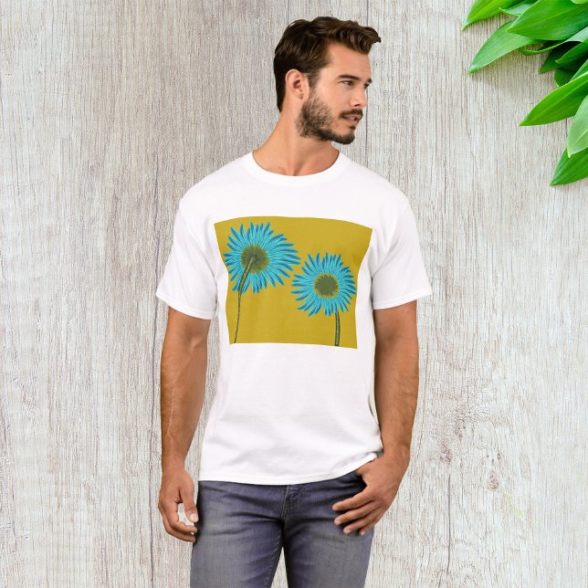 Bold Blue Daisy Art auf Mustard Yellow Background T-Shirt (Von Creator hochgeladen)