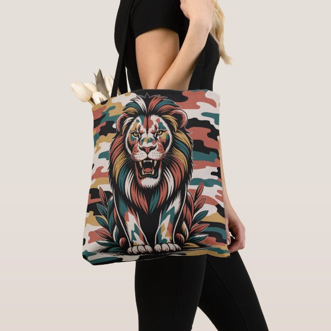 Bold camo lion design tasche (Von Nahem)