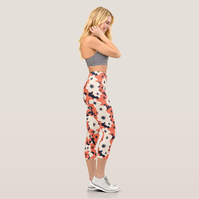 Bold & Chic Anemone Capri Leggings (Rechts)