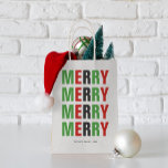 Bold Letters Festive "Merry Christmas" Kleine Geschenktüte<br><div class="desc">Helle und festliche personalisierte Weihnachten- und Winterferiengestaltung.</div>