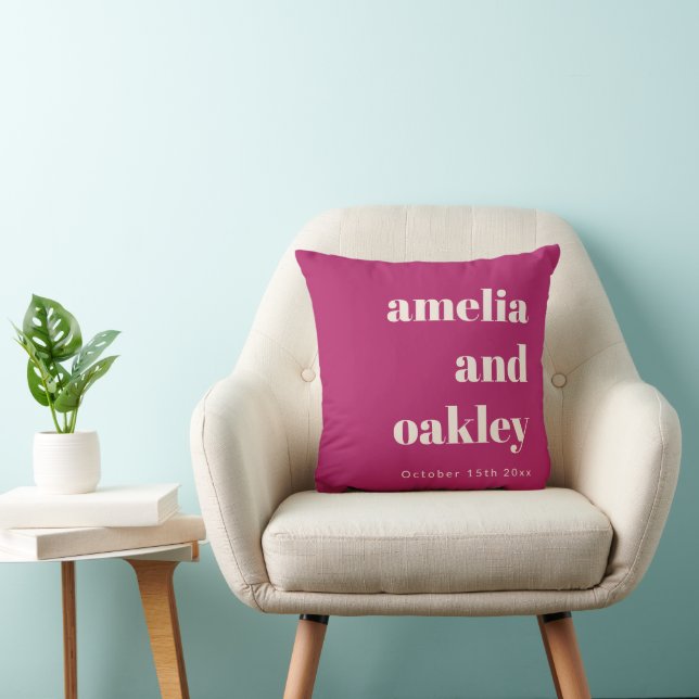 Bold Minimalist Purple Berry Retro Custom Wedding Kissen (Stuhl )