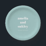 Bold Minimalistisch Aqua Blue Retro Custom Wedding Pappteller<br><div class="desc">Feiern Sie stilvoll mit diesen personalisierten Hochzeitszeitung-Tellern! Mit einem modernen, minimalistischen Design in einem sanften Aqua-Blau mit knuspriger weißer Typografie fügen diese Teller Ihrer Hochzeitsfeier, Ihrem Brautparty oder Ihrer Verlobungsfeier eine schicke und koordinierte Touch hinzu. Sie sind mit den Namen des Paares und dem Hochzeitsdatum abgestimmt und eignen sich hervorragend,...</div>