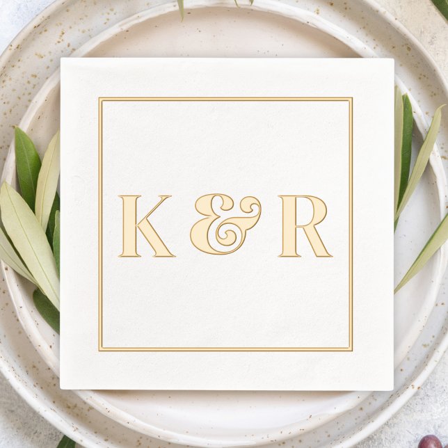 Bold Minimalistisch Simple Couple Initial Wedding Servietten Mit Folie (Gold foil wedding cocktail napkin bold modern couple's initials with ampersand and border elegant )