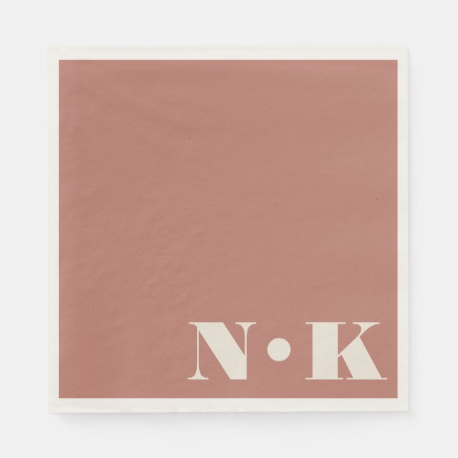 Bold Modern Monogram Initials Terracotta Rose Serviette (Vorderseite)