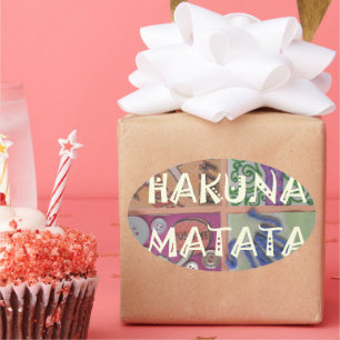 Bold Mosaic Mash-Up: Edgy Pop Art Hakuna Matata Ovaler Aufkleber