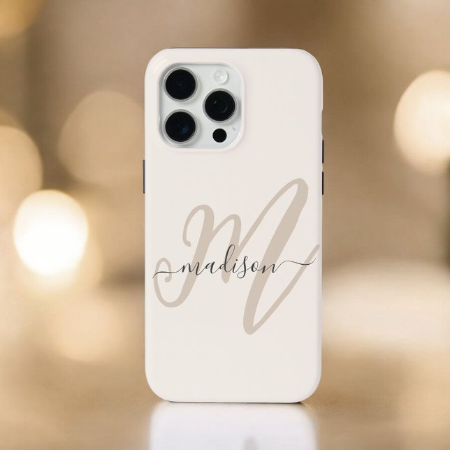 Bold Script Stilvolle Monogram und Name in Beige Case-Mate iPhone Hülle (Von Creator hochgeladen)
