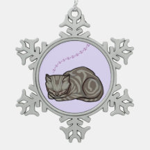 Bonbon-Schlafengraue Tabby-Katze auf Lavendel