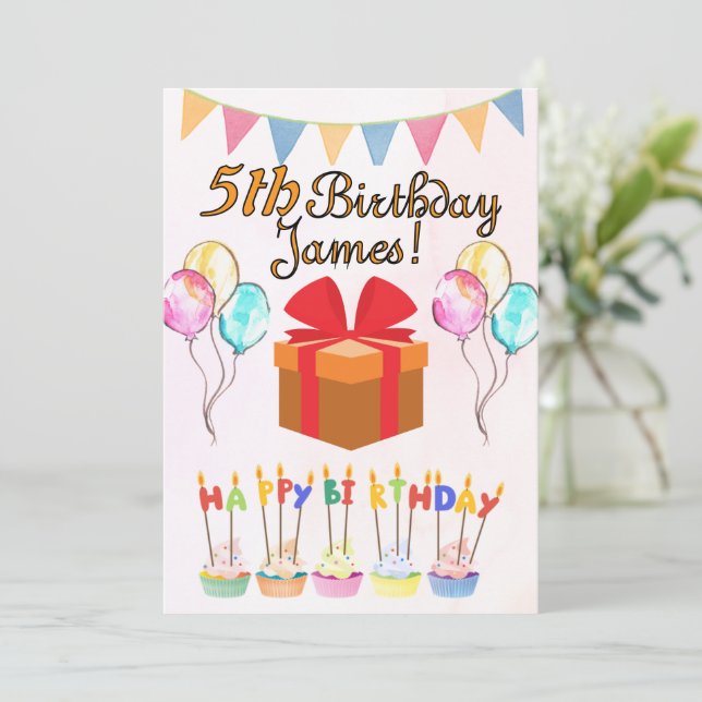 Bonne carte d'anniversaire personnalisée (Debout devant)