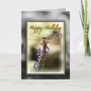 Bonne carte de libellule d'anniversaire