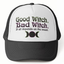"Bonne sorcière, casquettes de mauvaise sorcière…
