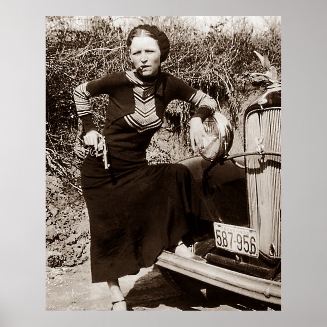 Bonnie Parker Rauchen ein Auto 1933 Schwarz-weiß Poster (Vorne)