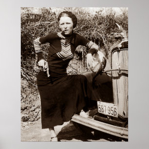 Bonnie Parker raucht eine Zigarre 1933 Schwarz Wei Poster