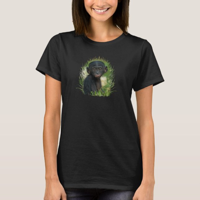 Bonobo Baby im Gras T-Shirt (Vorderseite)