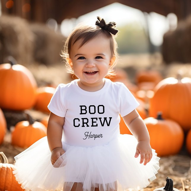 Boo Crew Mit Monogramm Halloween Baby Strampler (Von Creator hochgeladen)