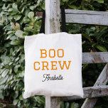 Boo Crew Mit Monogramm Halloween Tragetasche<br><div class="desc">Join the Boo Crew im Stil mit diesem benutzerdefinierten mit Monogramm Halloween Tote Tasche! Mit einer einfachen "Boo-Crew"-Textgrafik können Sie sie mit dem Namen Ihres Kindes oder mit jedem beliebigen Text personalisieren und aus einer Vielzahl von Schriftart und Farben auswählen, um Ihrem Halloween-Thema zu entsprechen. Perfekt für Trick oder Behandlung,...</div>