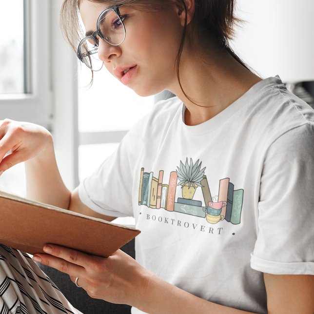 Book Lover Booktrovert T-Shirt (Von Creator hochgeladen)