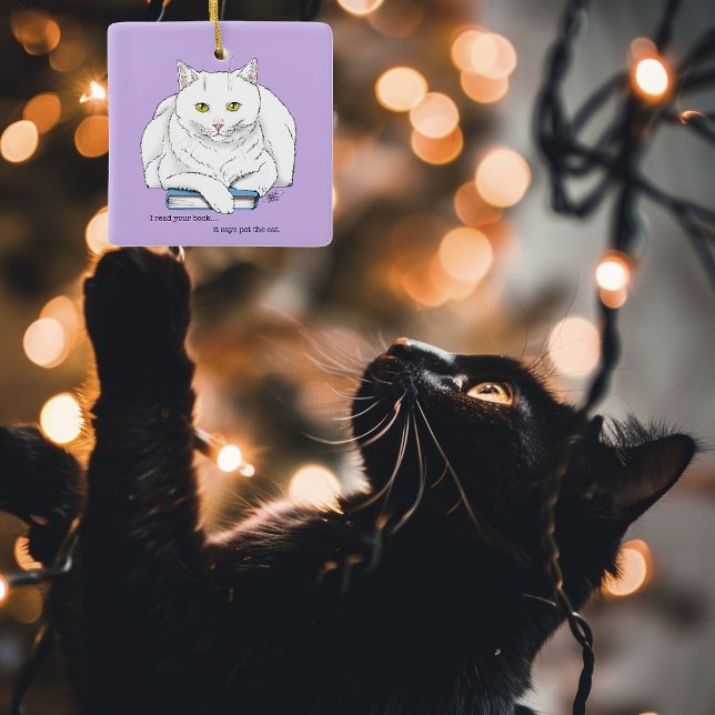 Book White Cat Lila Funny Keramikornament (Von Creator hochgeladen)