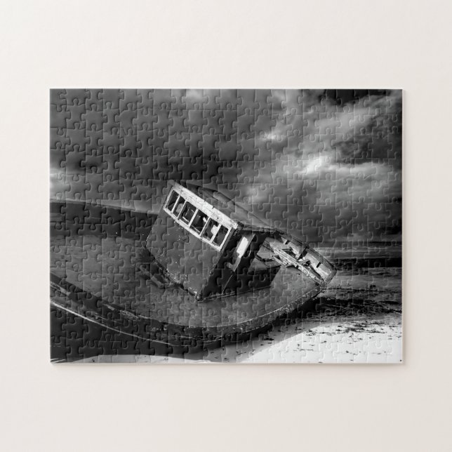 Boot bei Erholung am Strand. (Horizontal)