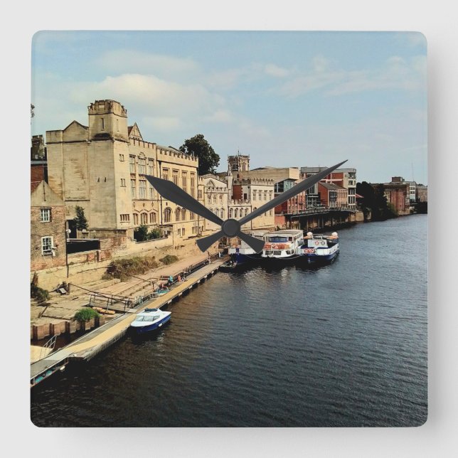 Boot , im Wasser Quadratische Wanduhr (Vorderseite)